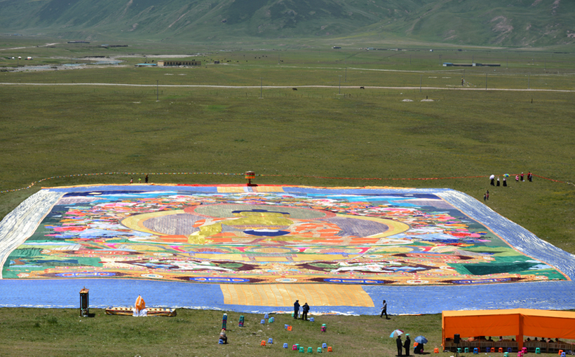 The biggest thangka in the world(图1）