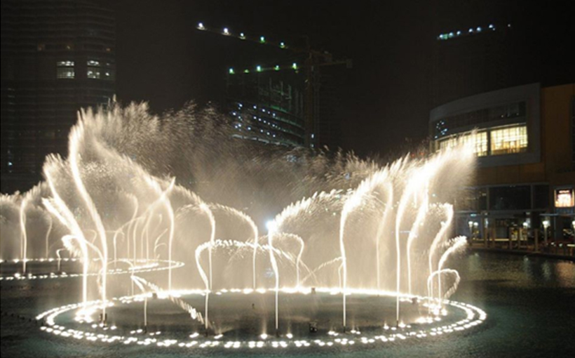 The world's largest musical fountain(图2）