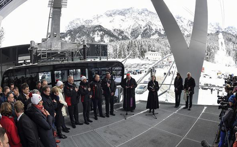 Cable car on Germany's highest mountain officially opened(图3）