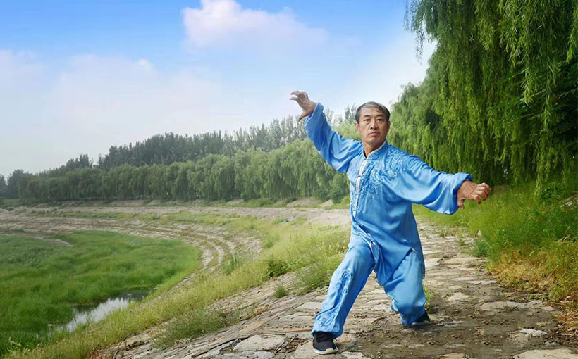 Most first places won in wushu competitions by using different wushu styles and weapons(图1）