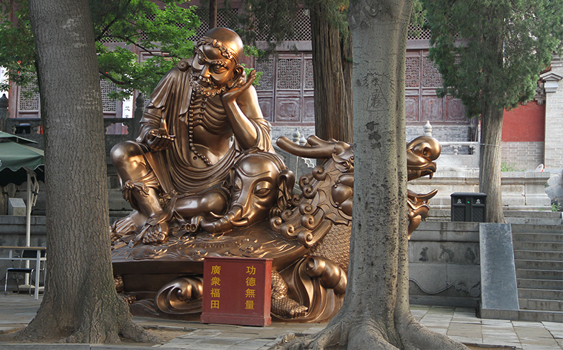 Largest bronze statue of Bodhidharma on a dragon turtle(图5）