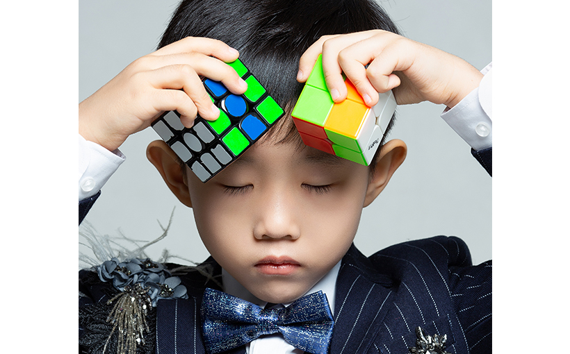 Fastest time to solve two 2x2x2 Rubik's Cubes blindfolded(图3）