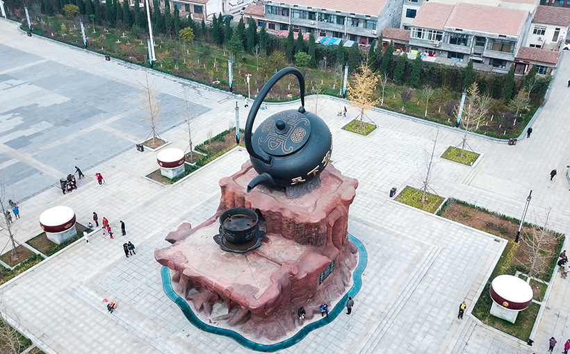 World's largest cast iron teapot(图5）