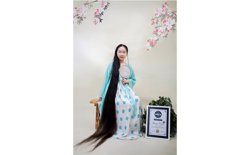 The longest hair on a teenager(图1）