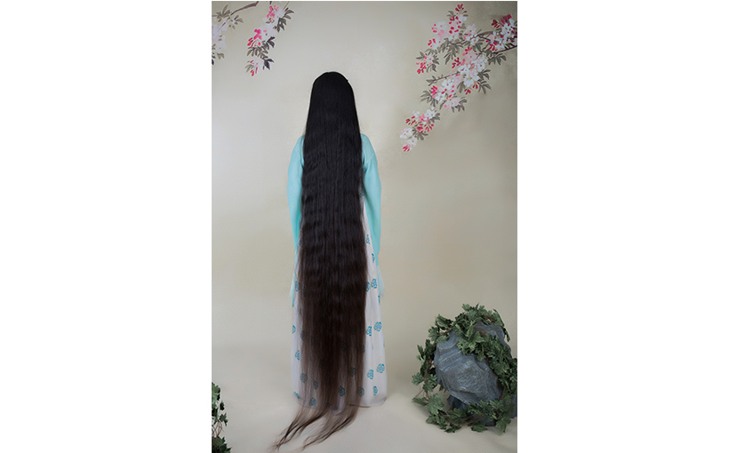 The longest hair on a teenager(图5）
