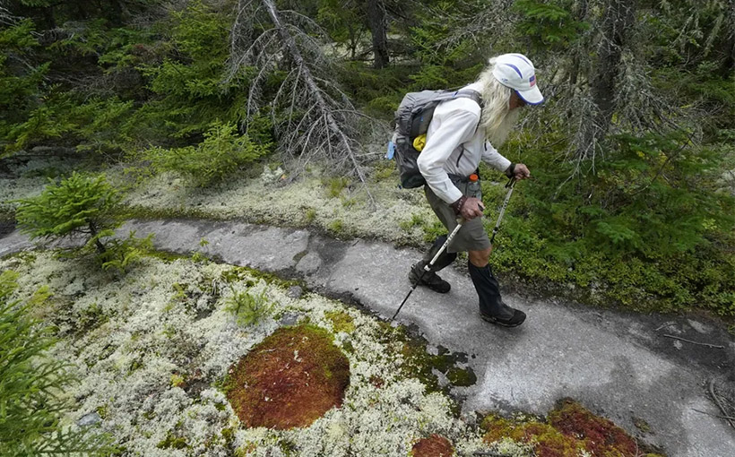 Oldest hiker to complete the Appalachian Trail(图3）