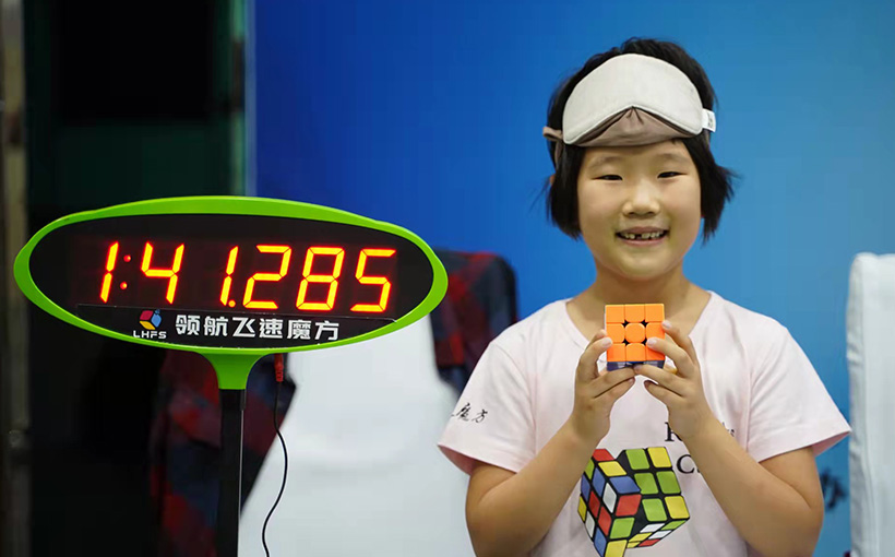 Youngest person to achieve the A Level in a twisty puzzles qualification(图2）