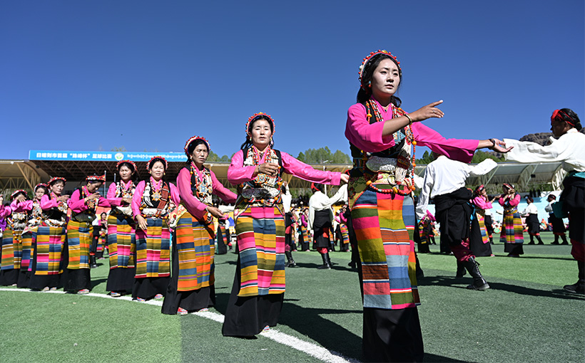 Largest performance of the intangible cultural heritage of Shigatse folk dance(图3）